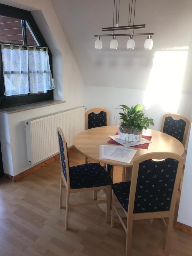 Ferienwohnung "Gruenes Tor" Bei Dresden Dohna Esterno foto